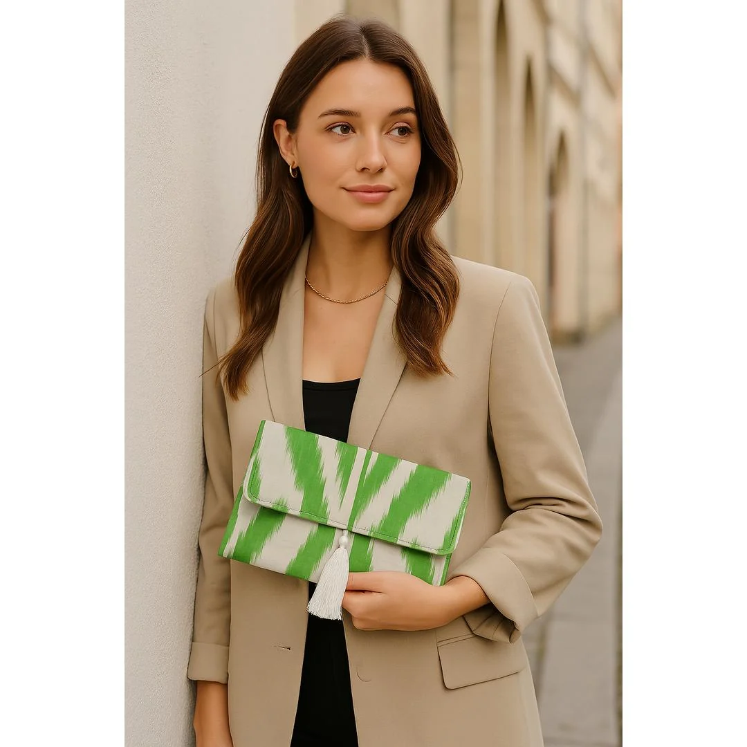 Clutch Artesanal Ikat Verde e Branco - Image 3